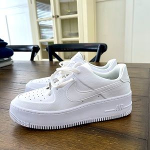 Nike AF1 Sage low. Like New 8.5
